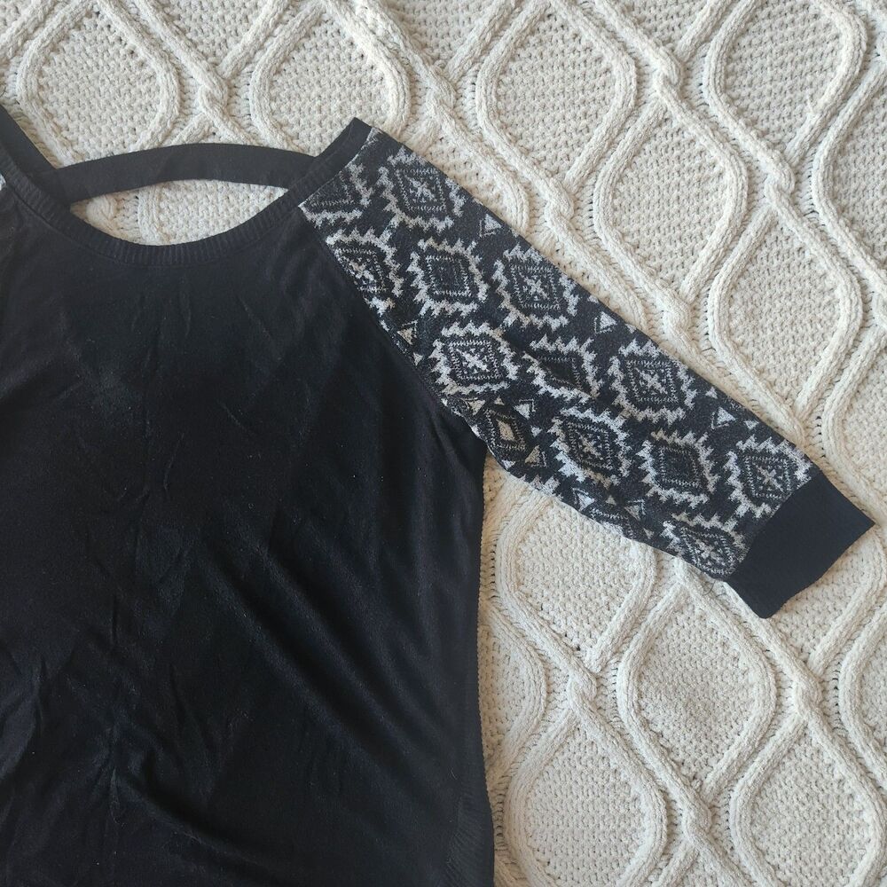 Maurices Black Geometric 3/4 Sleeve Top Size L/XL - Picture 3 of 4